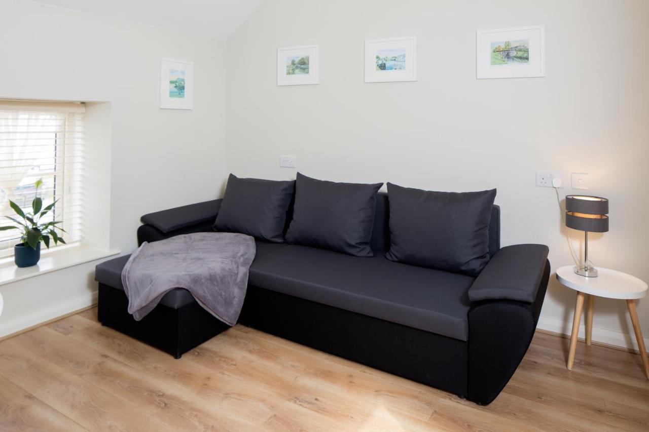 Sallins Loft Apartment Bagian luar foto